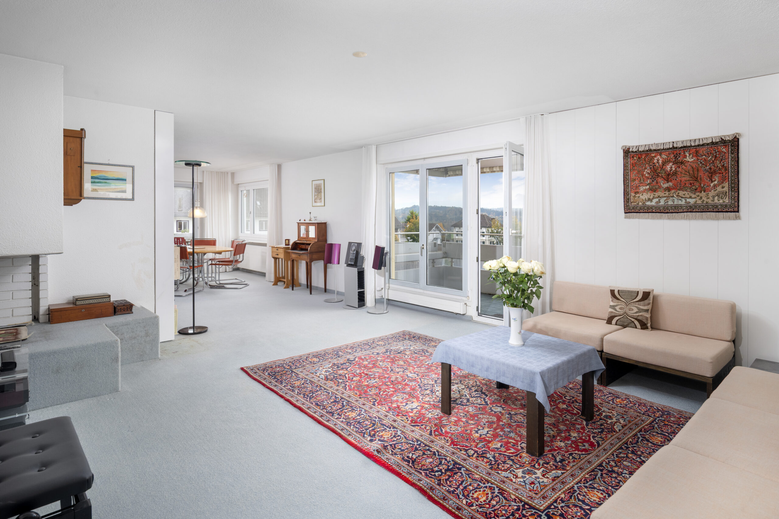 Aussergewöhnliche, grosszügige 5½ (6½) - Zimmer Attikawohnung mit riesiger Dachterrasse und traumhafter Aussicht bis in die Berge